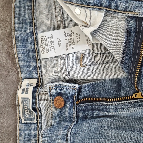 Levi's - Picture 3 of 4